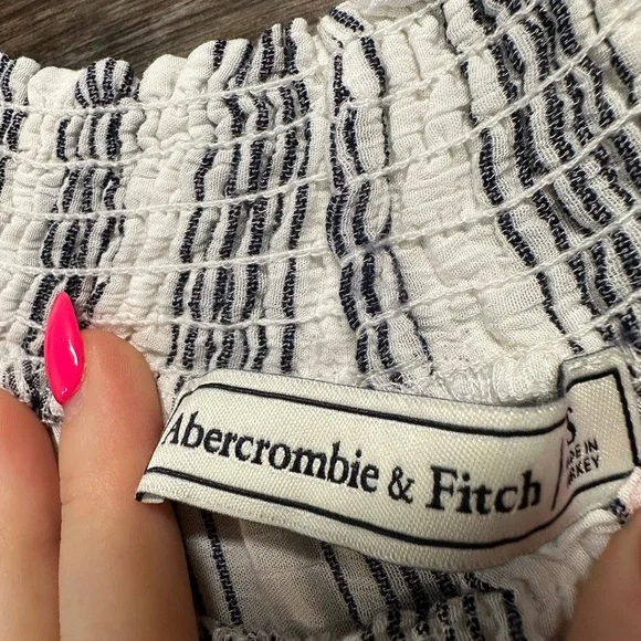 Abercrombie & Fitch White and Blue Smocked Flutter Sleeve Blouse - Picture 6 of 8